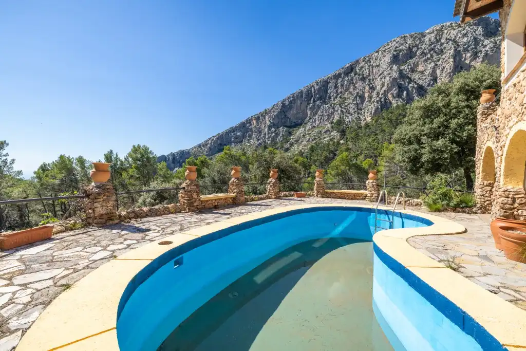 Schwimmbecken von Haus oder Chalet zum Verkauf in Puigpunyent mit Privatgarten, Terrasse und Schwimmbad