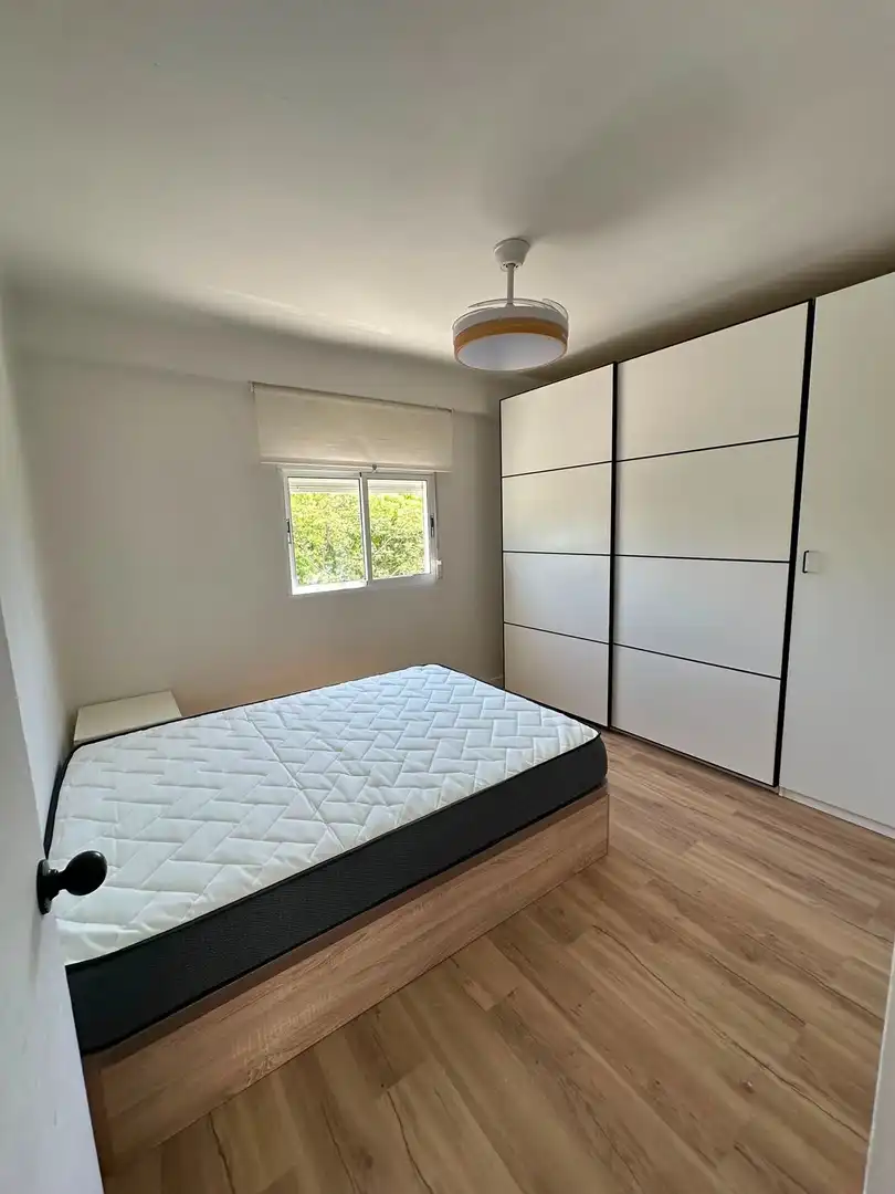 Habitación de Apartamento de alquiler en Torremolinos con Aire acondicionado, Calefacción y Amueblado
