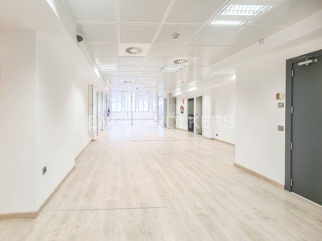 Oficina en Alquiler en La Nova Esquerra de l'Eixample