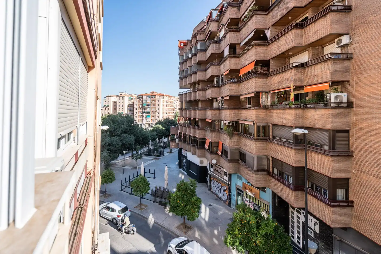 Vista exterior de Piso en venta en Granada con Aire acondicionado, Calefacción y Amueblado