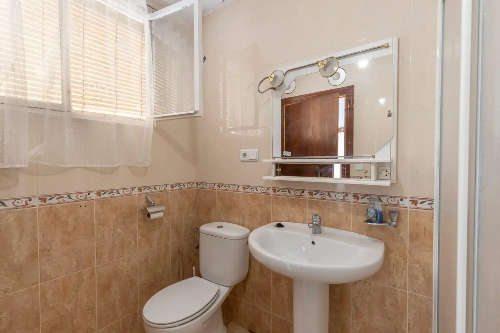 Bany de Casa o xalet en venda en Morelábor, Granada