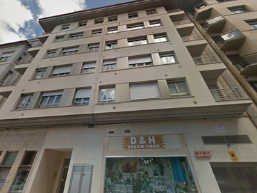 Dúplex amb balcó en venda a Calle Doce de Octubre 18