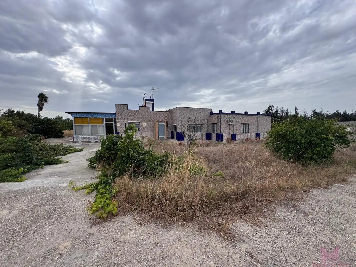 Vista exterior de Finca rústica en venda en Chiclana de la Frontera amb Aire condicionat, Calefacció i Traster