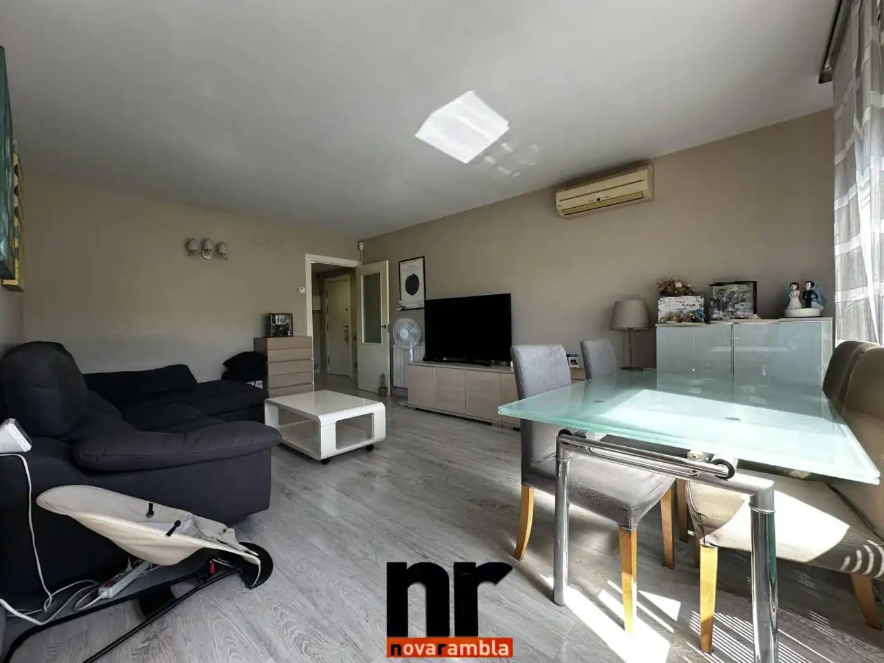 Wohnung zur Miete in Rambla Pinetons, Can Clos - Pinetons