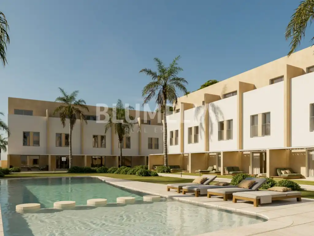 Casa amb piscina en venda a Calle Riu Algar