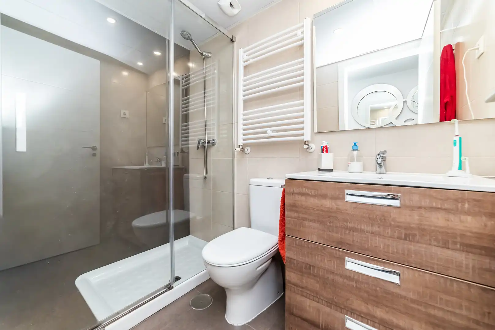 Baño de Piso en venta en Leganés con Aire acondicionado, Trastero y Piscina comunitaria