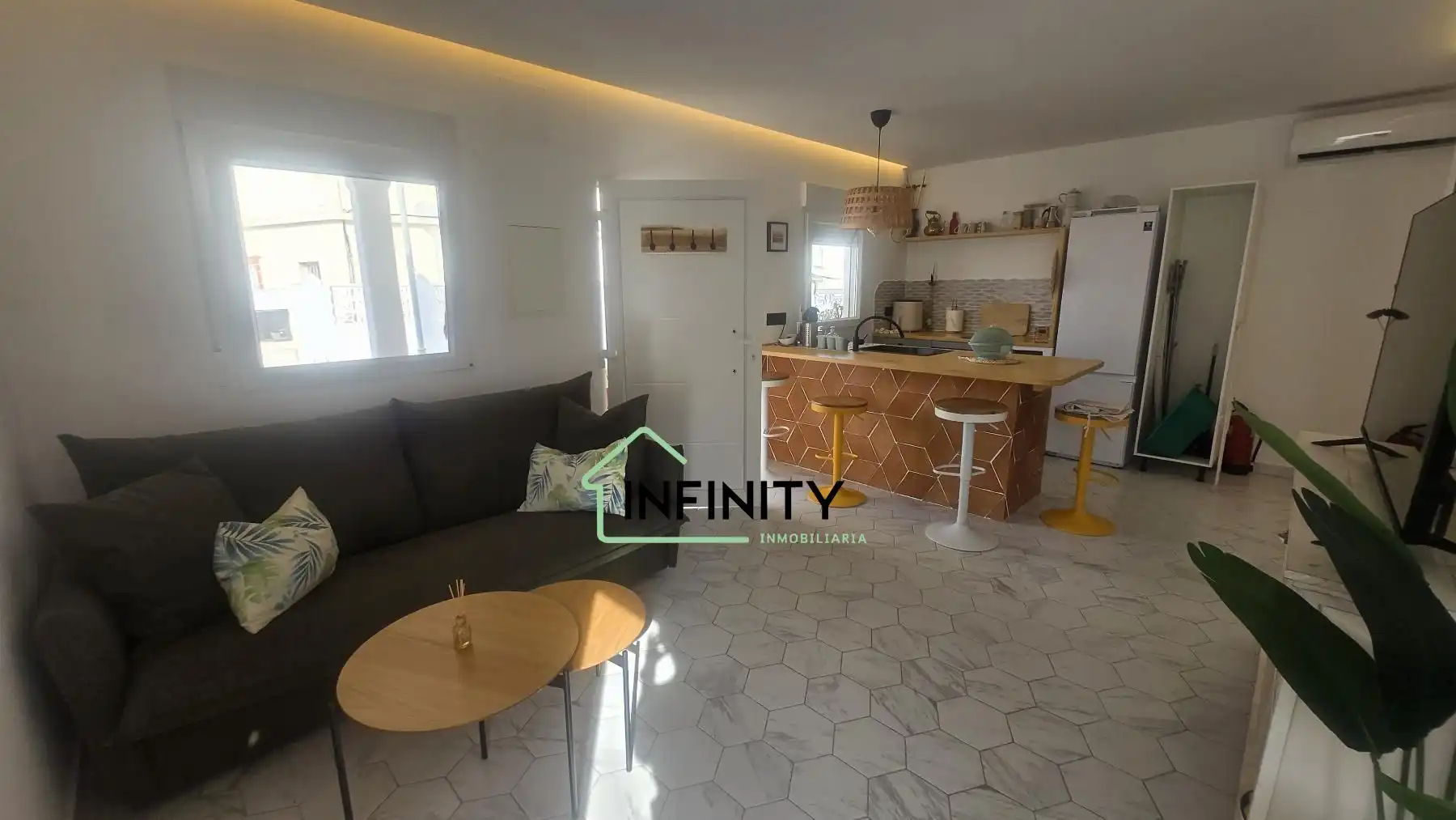 Houses for sale in Oliva Playa