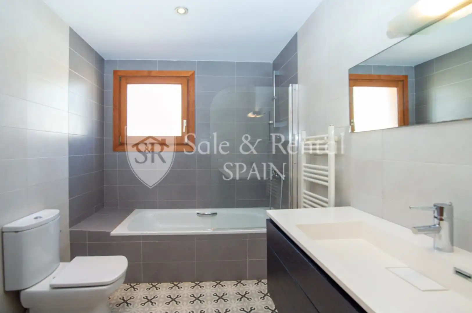Bathroom of Flat for sale in Blanes  with Air Conditioner, Heating and Terrace