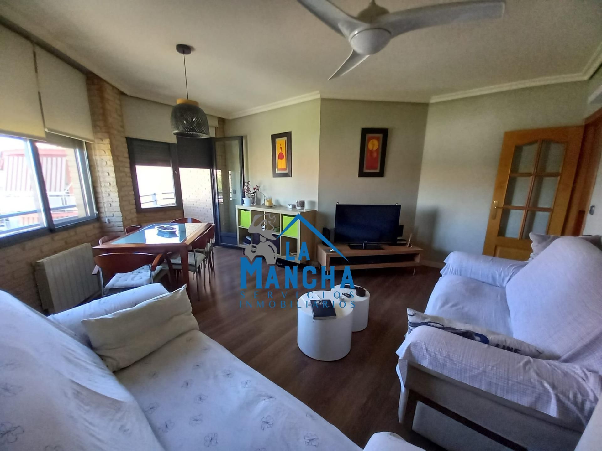Sala de estar de Piso en venta en  Albacete Capital con Calefacción, Trastero y Balcón