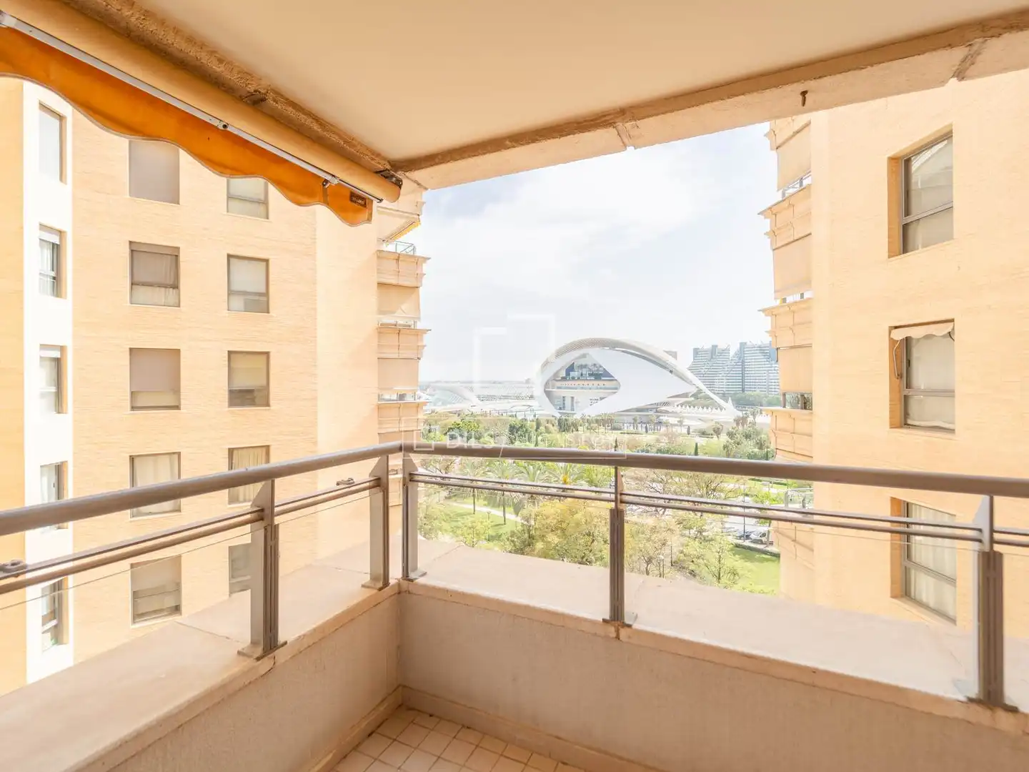 Vista exterior de Piso en venta en Valencia con Aire acondicionado, Calefacción y Jardín privado