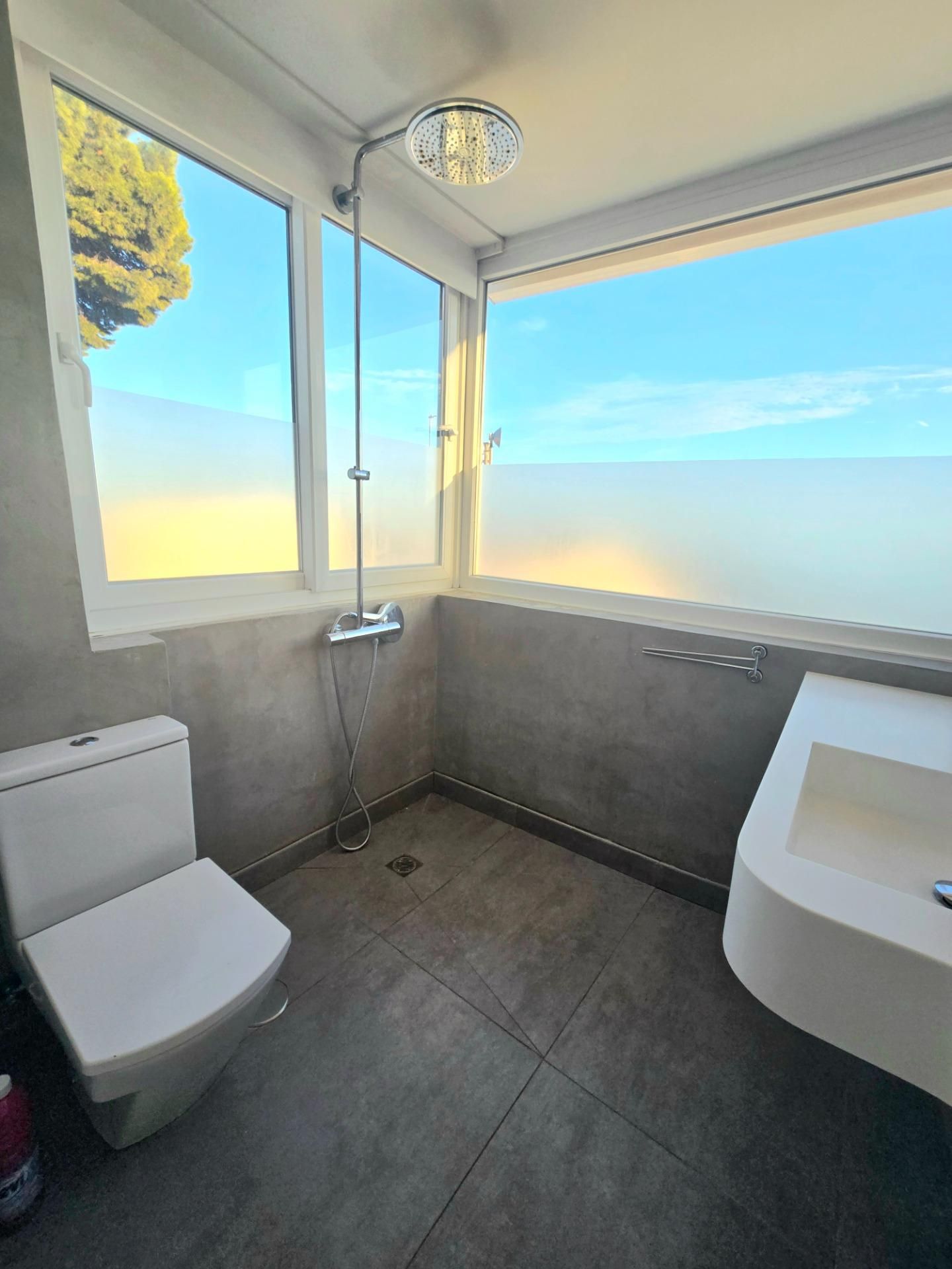 Bathroom of House or chalet for sale in Benalmádena  with Air Conditioner, Private garden and Terrace