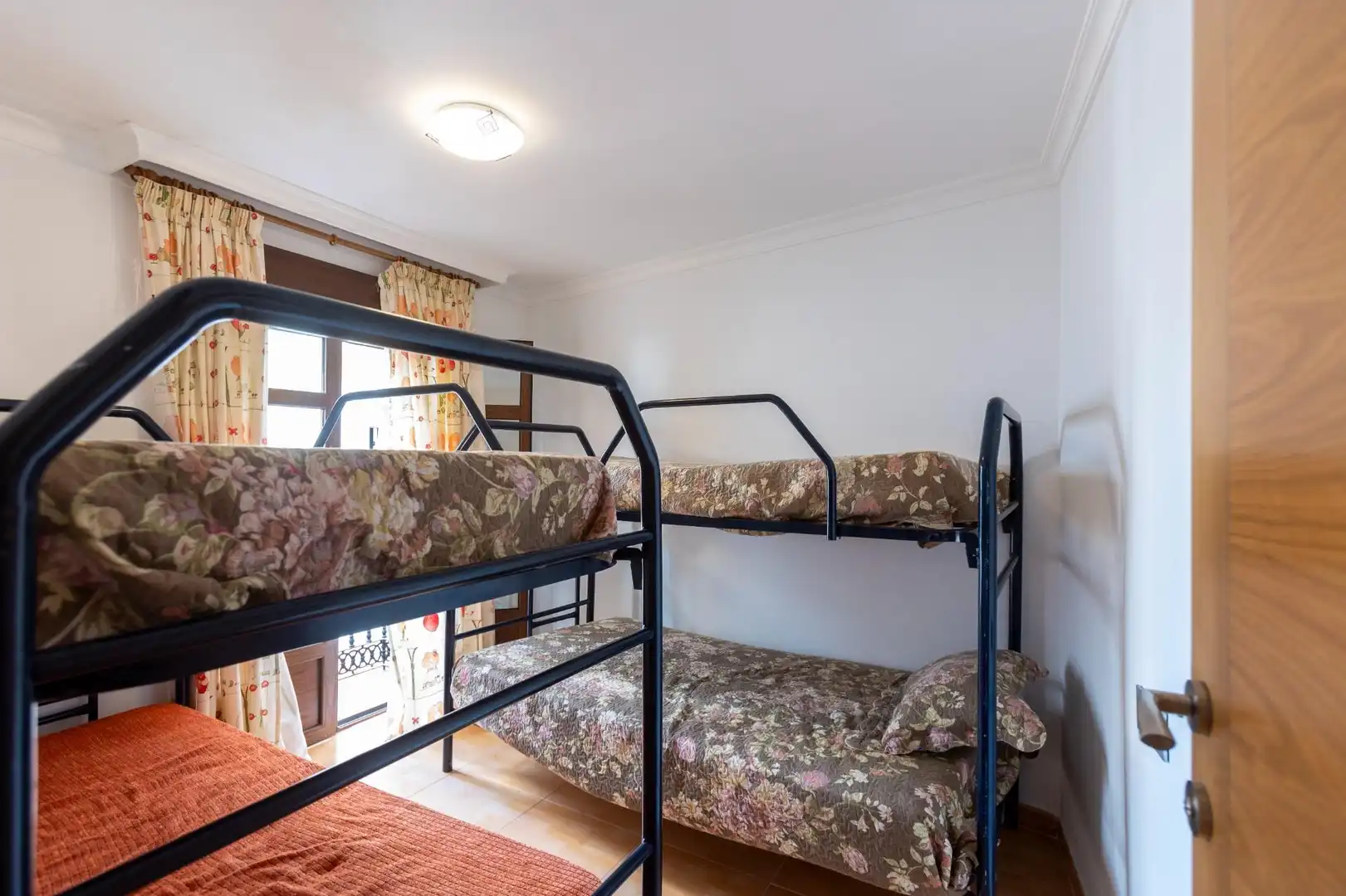 Bedroom of Houses for sale in Almuñécar  with Air Conditioner, Terrace and Furnished