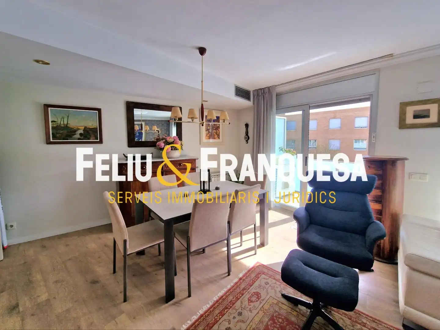 Exterior view of Flat for sale in Sant Cugat del Vallès  with Heating, Terrace and Storage room