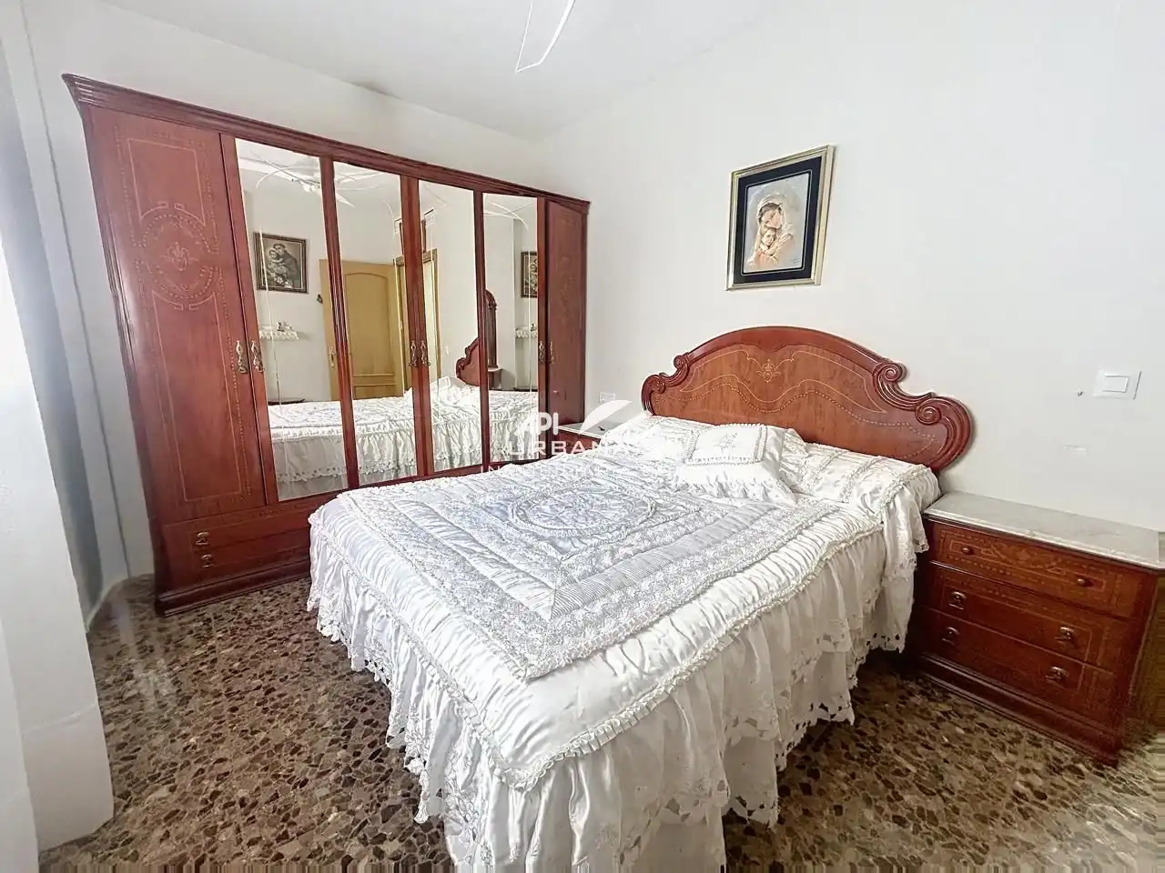 Habitación de Planta baja en venta en Lucena con Aire acondicionado y Amueblado