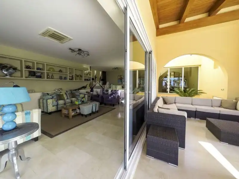 Apartamento en venta en La Caleta