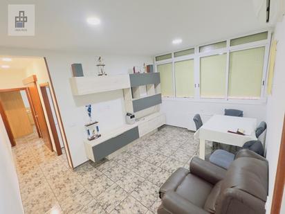 Living room of Flat for sale in Cornellà de Llobregat