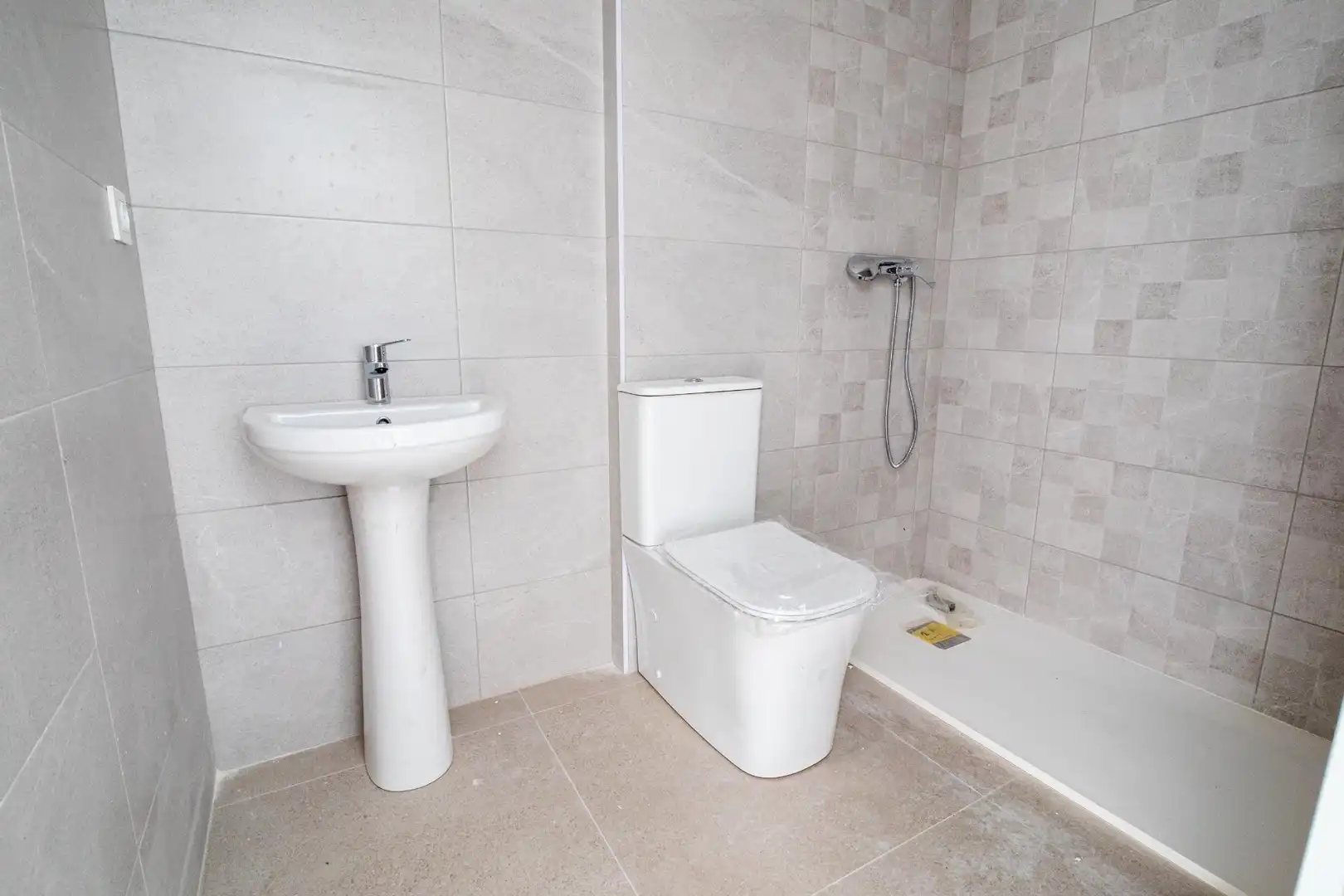 Baño de Piso en venta en Cieza con Calefacción y Trastero