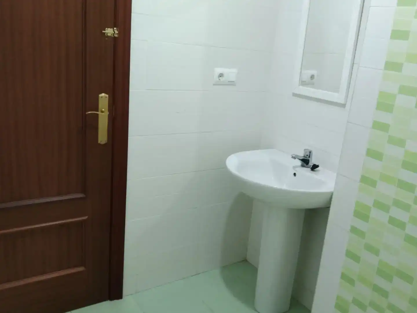 Baño de Planta baja para compartir en Mengíbar con Amueblado