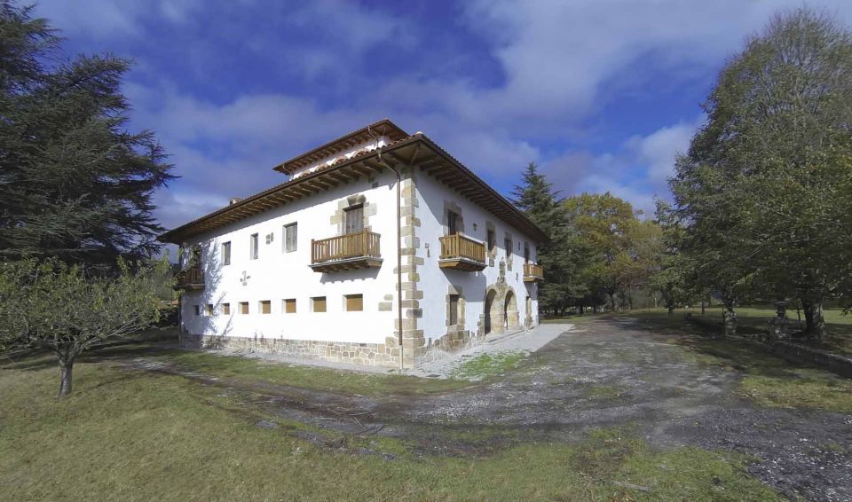 Exterior view of House or chalet for sale in Legazpi