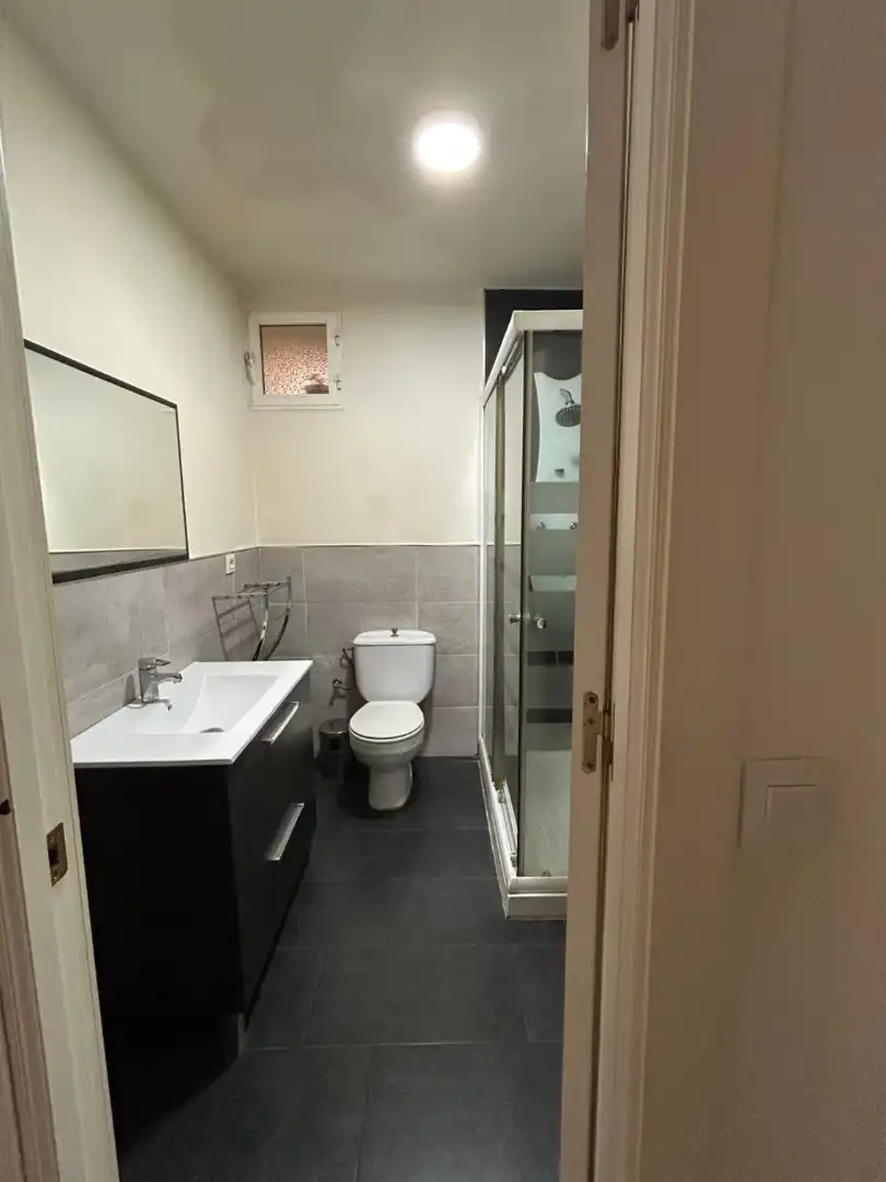 Bathroom of Flat for sale in Alcalá de Guadaira  with Air Conditioner, Heating and Terrace