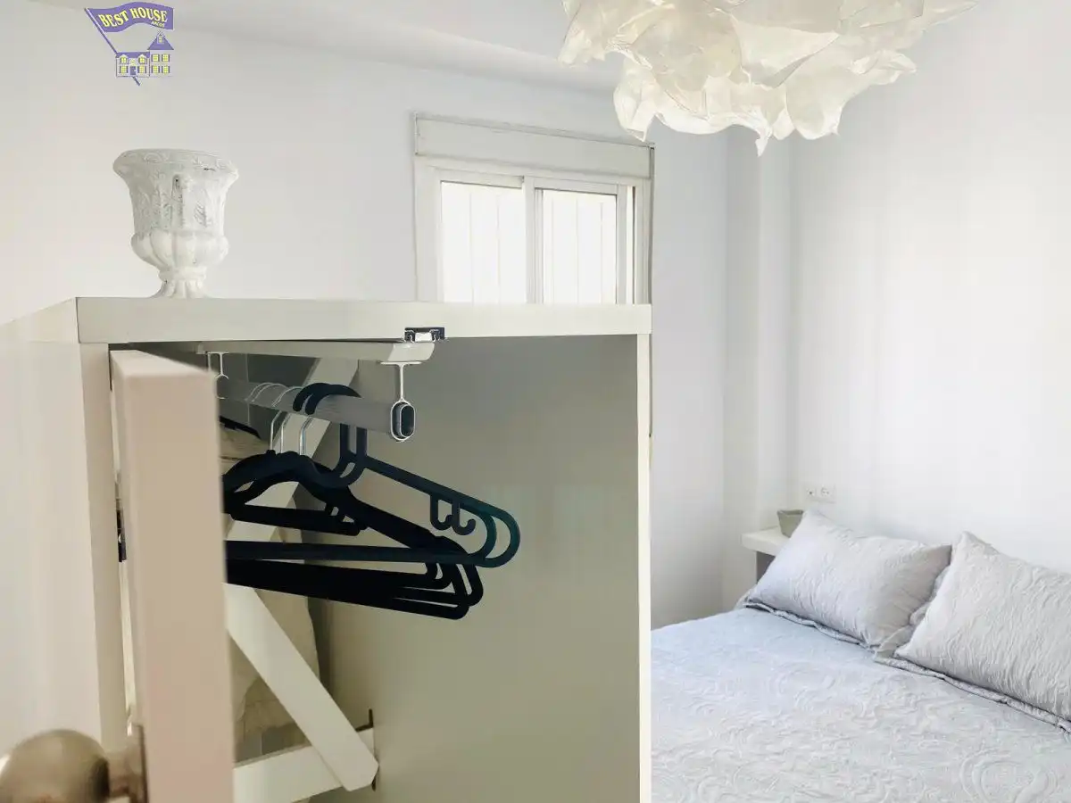 Dormitori de Apartament de lloguer en Arcos de la Frontera amb Aire condicionat, Terrassa i Moblat