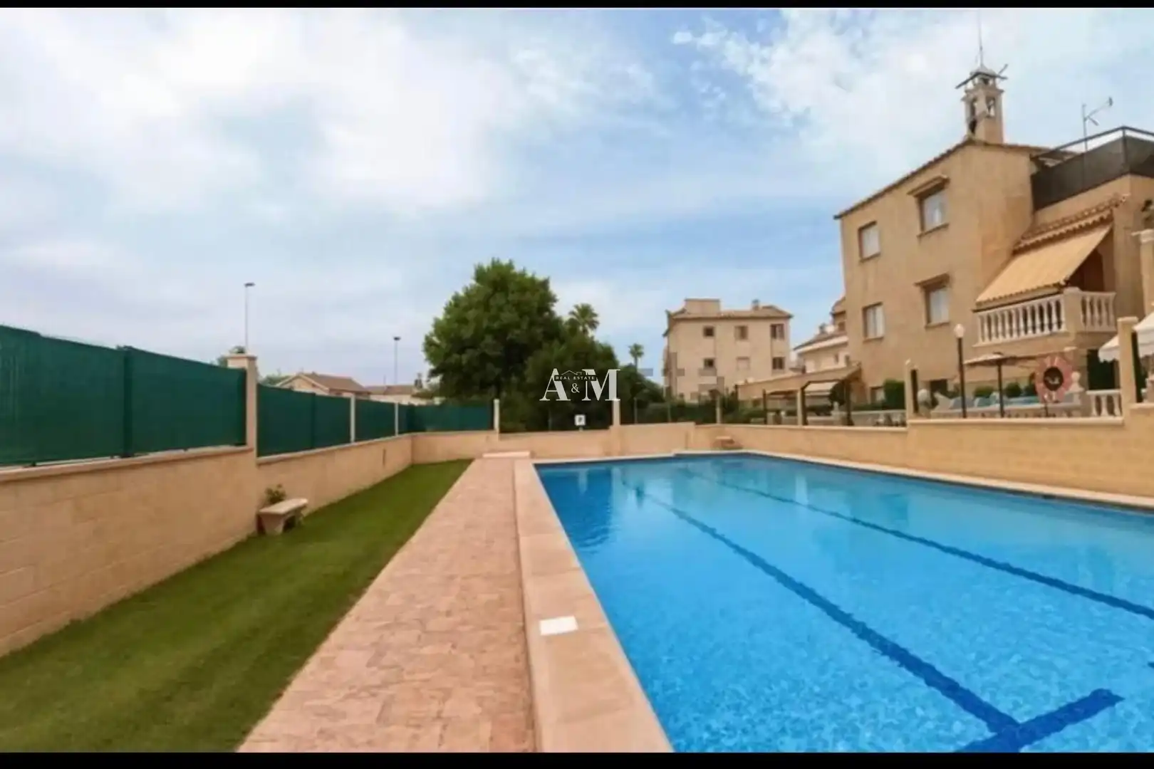 Piscina de Piso de alquiler en Torrevieja con Aire acondicionado, Calefacción y Terraza