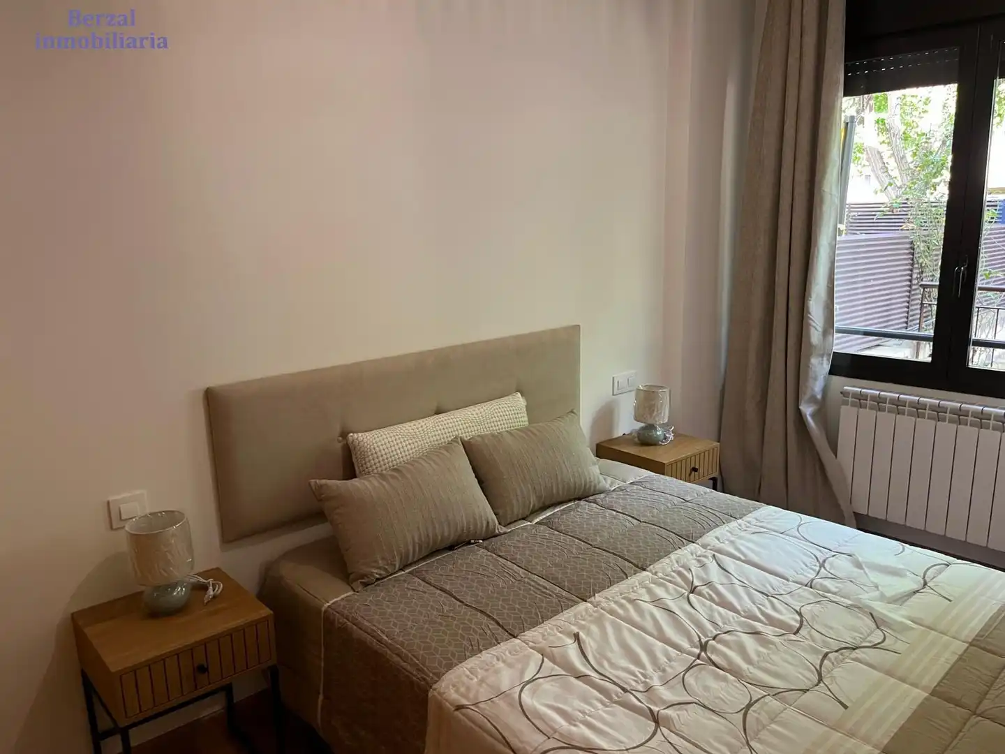 Schlafzimmer von Erdgeschoss zum Verkauf in Lardero mit Heizung, Privatgarten und Gemeinschaftspool