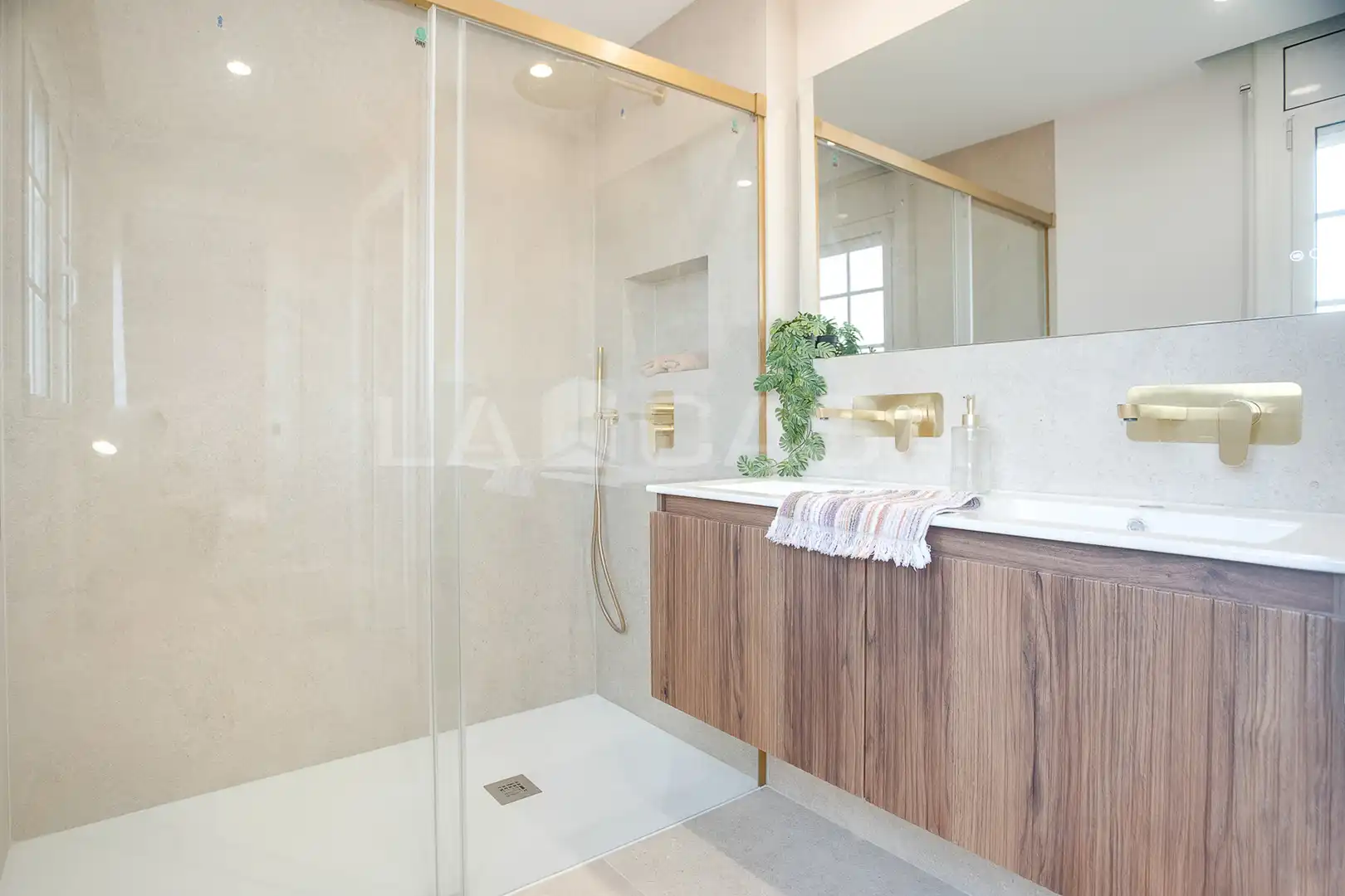 Baño de Ático en venta en Granollers con Calefacción y Terraza