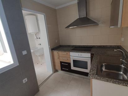 Kitchen of Flat for sale in Elda