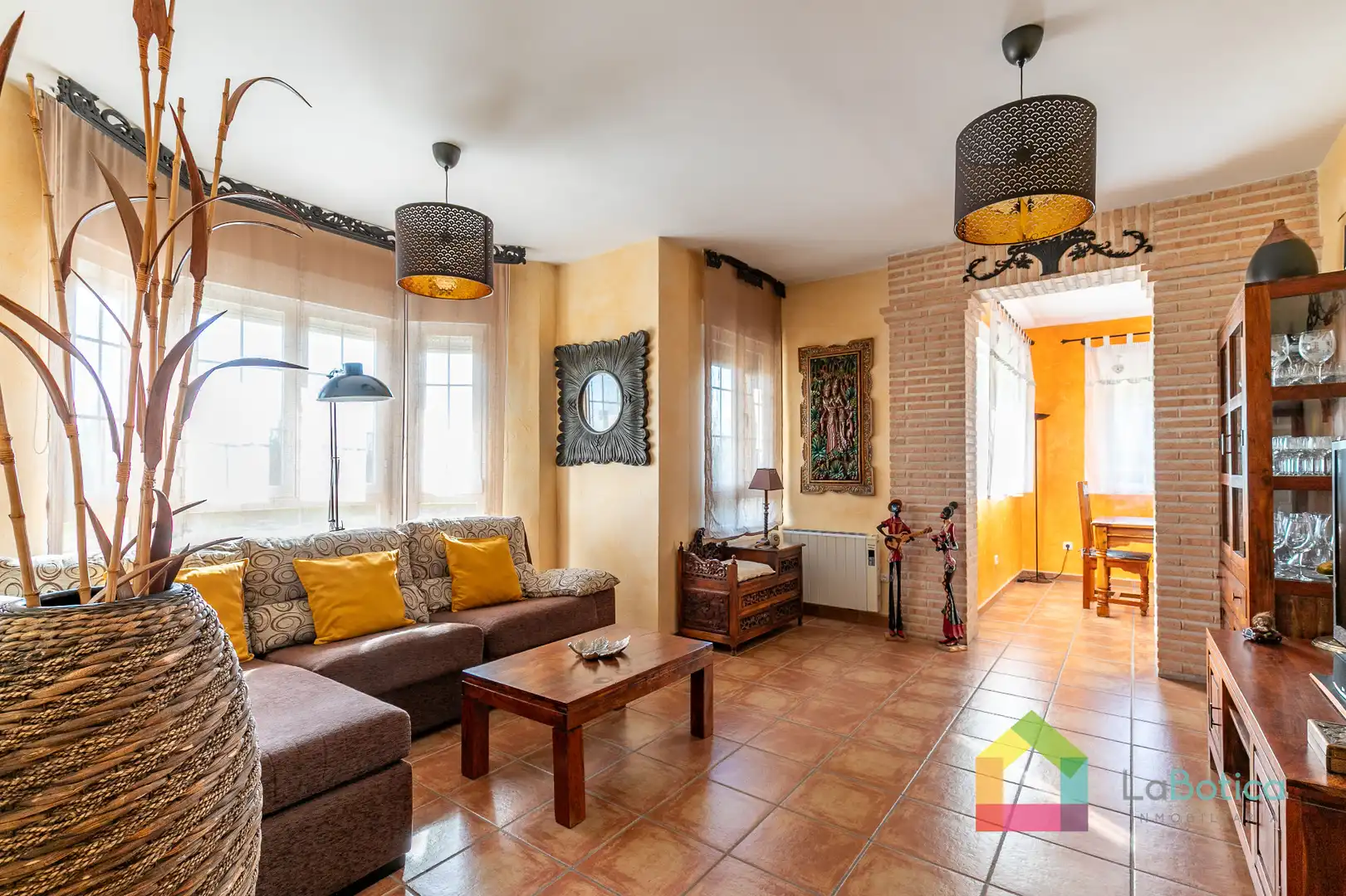 Sala d'estar de Casa o xalet en venda en Nambroca amb Aire condicionat, Calefacció i Jardí privat