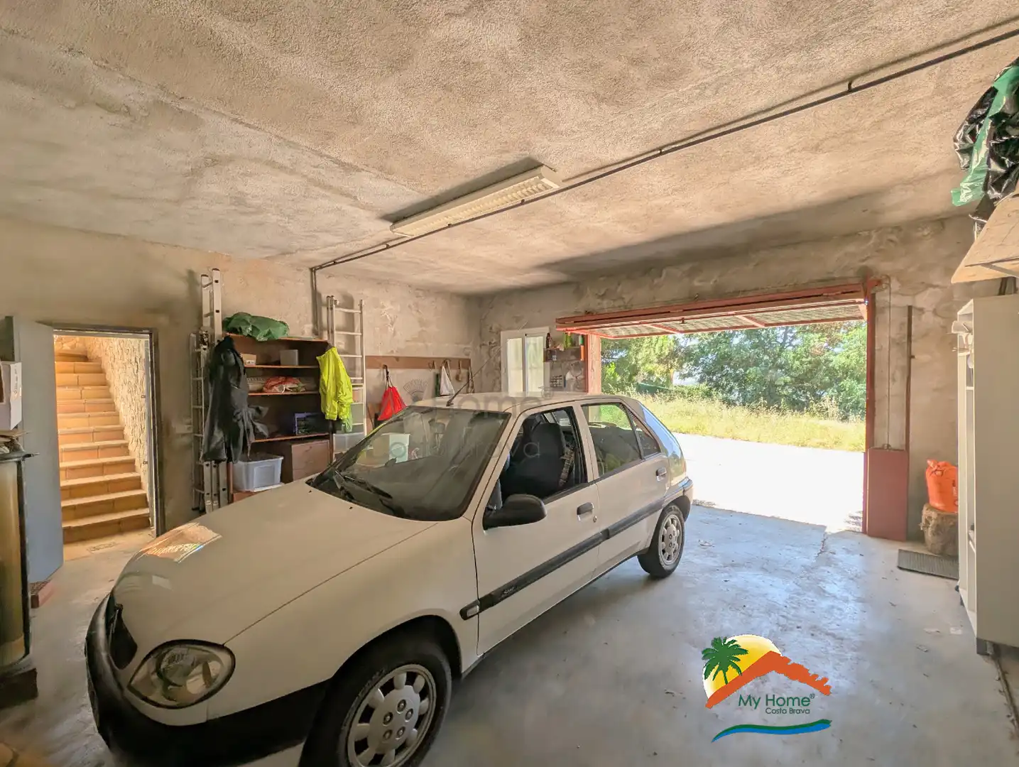 Parkplatz von Haus oder Chalet zum Verkauf in Lloret de Mar mit Heizung, Privatgarten und Terrasse