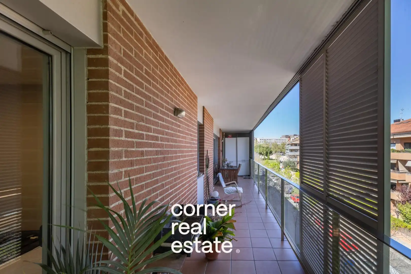 Vista exterior de Àtic en venda en Sant Cugat del Vallès amb Calefacció, Parquet i Terrassa