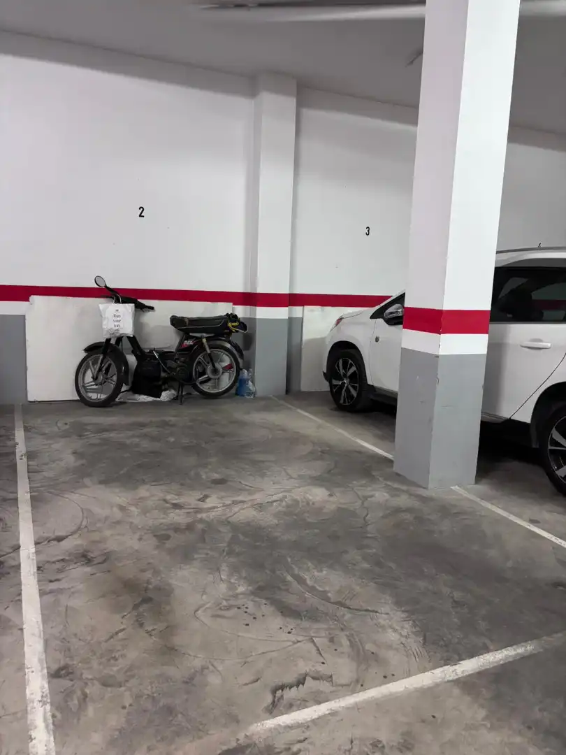 Parking of Flat for rent in Burjassot  with Air Conditioner and Furnished