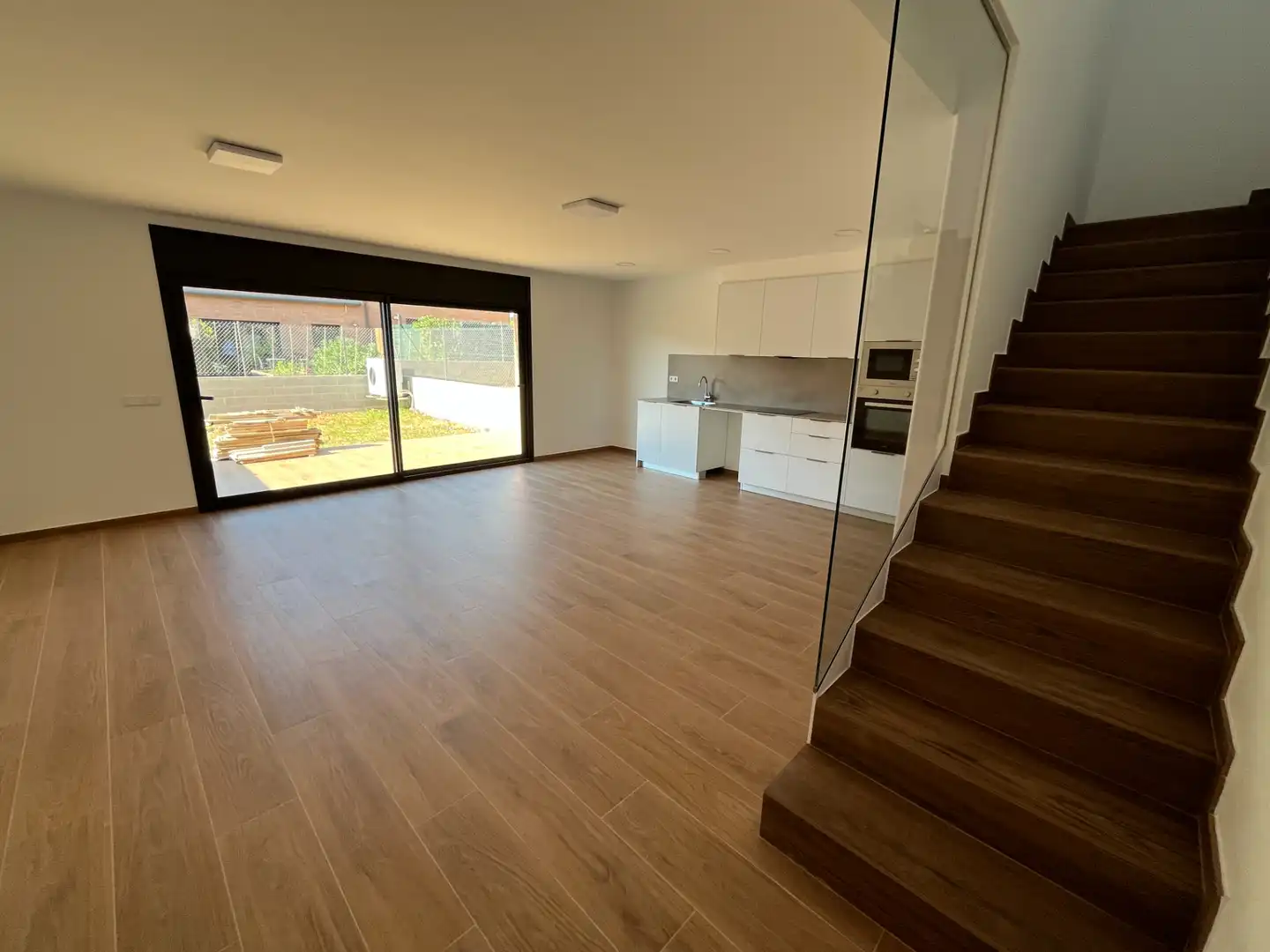 Casa adosada de alquiler en Cassà de la Selva con Aire acondicionado, Calefacción y Jardín privado