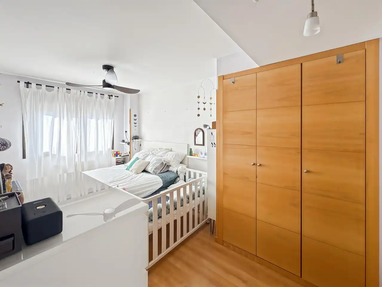 Bedroom of Flat for sale in Madrid  with Air Conditioner, Heating and Community pool