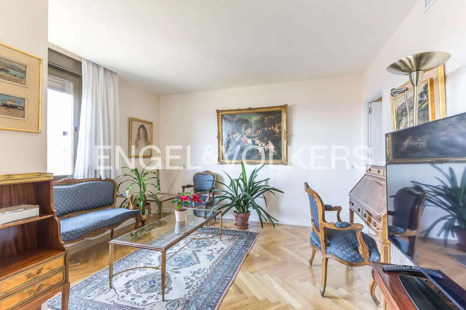 Wohnzimmer von Wohnung zum Verkauf in Madrid mit Klimaanlage, Heizung und Parkett