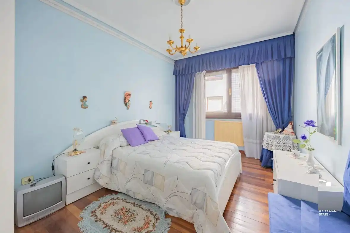 Bedroom of Flat for sale in Bilbao   with Heating and Balcony
