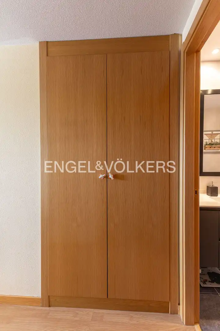 Flat for sale in Madrid  with Air Conditioner, Heating and Storage room