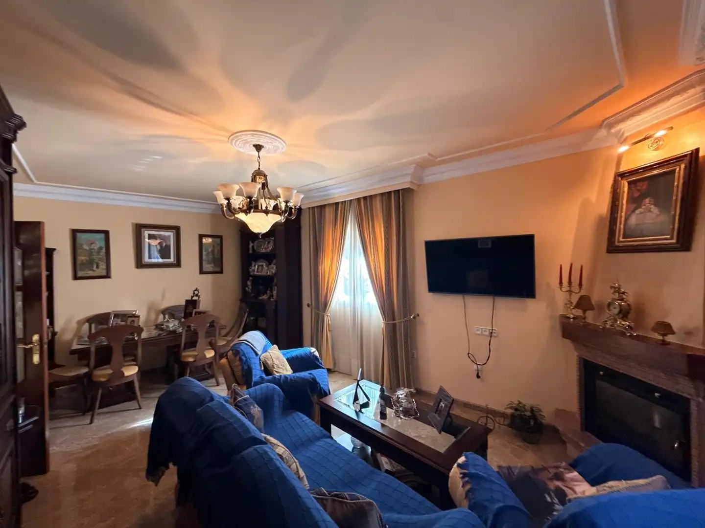 Sala d'estar de Casa o xalet en venda en Antequera amb Aire condicionat, Jardí privat i Terrassa
