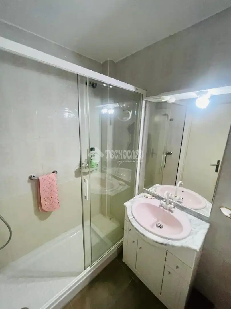 Baño de Piso en venta en Fuengirola con Balcón
