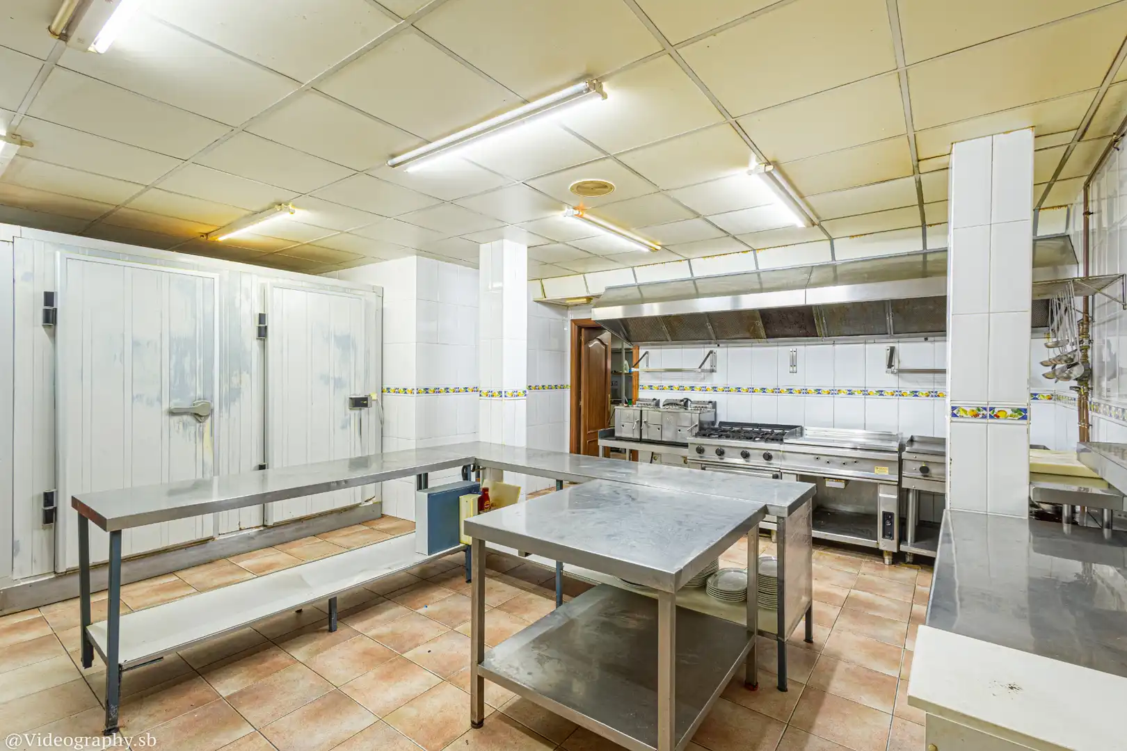 Cuina de Local en venda en Collado Villalba amb Aire condicionat, Calefacció i Terrassa