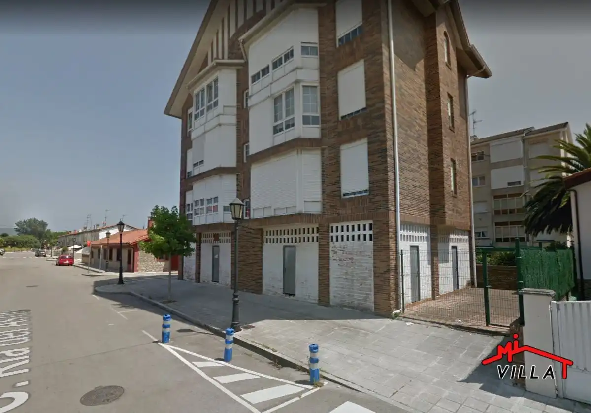 Local comercial en venda a Colindres, imagen 3
