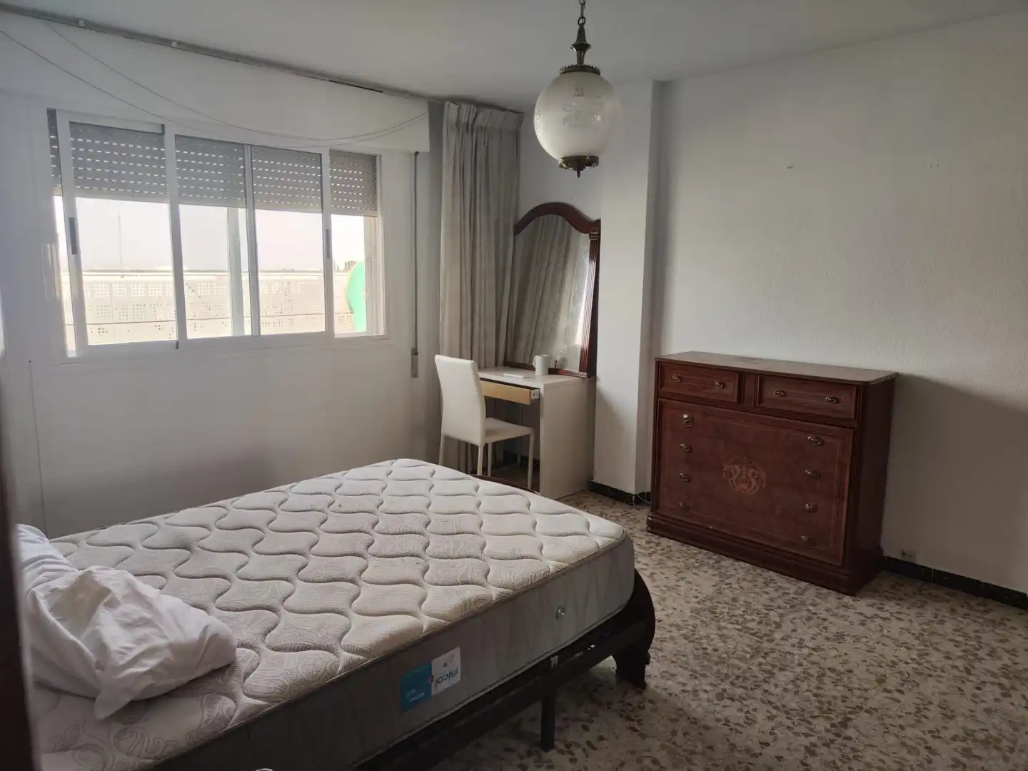 Bedroom of Flat for rent in Granada  with Air Conditioner, Terrace and Balcony