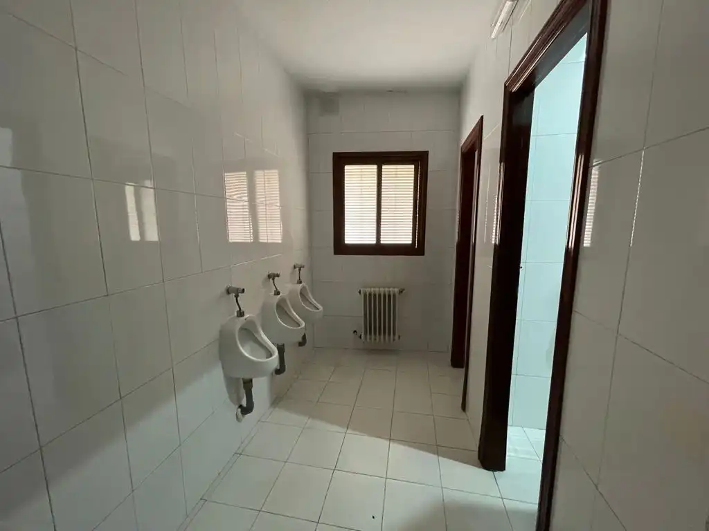 Baño de Edificio en venta en Madrigal de las Altas Torres