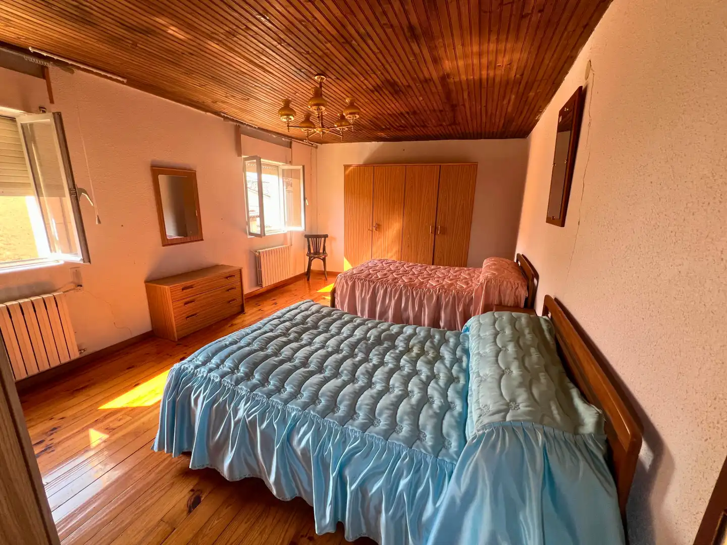 Dormitori de Casa o xalet en venda en Dehesa de Montejo amb Calefacció i Moblat