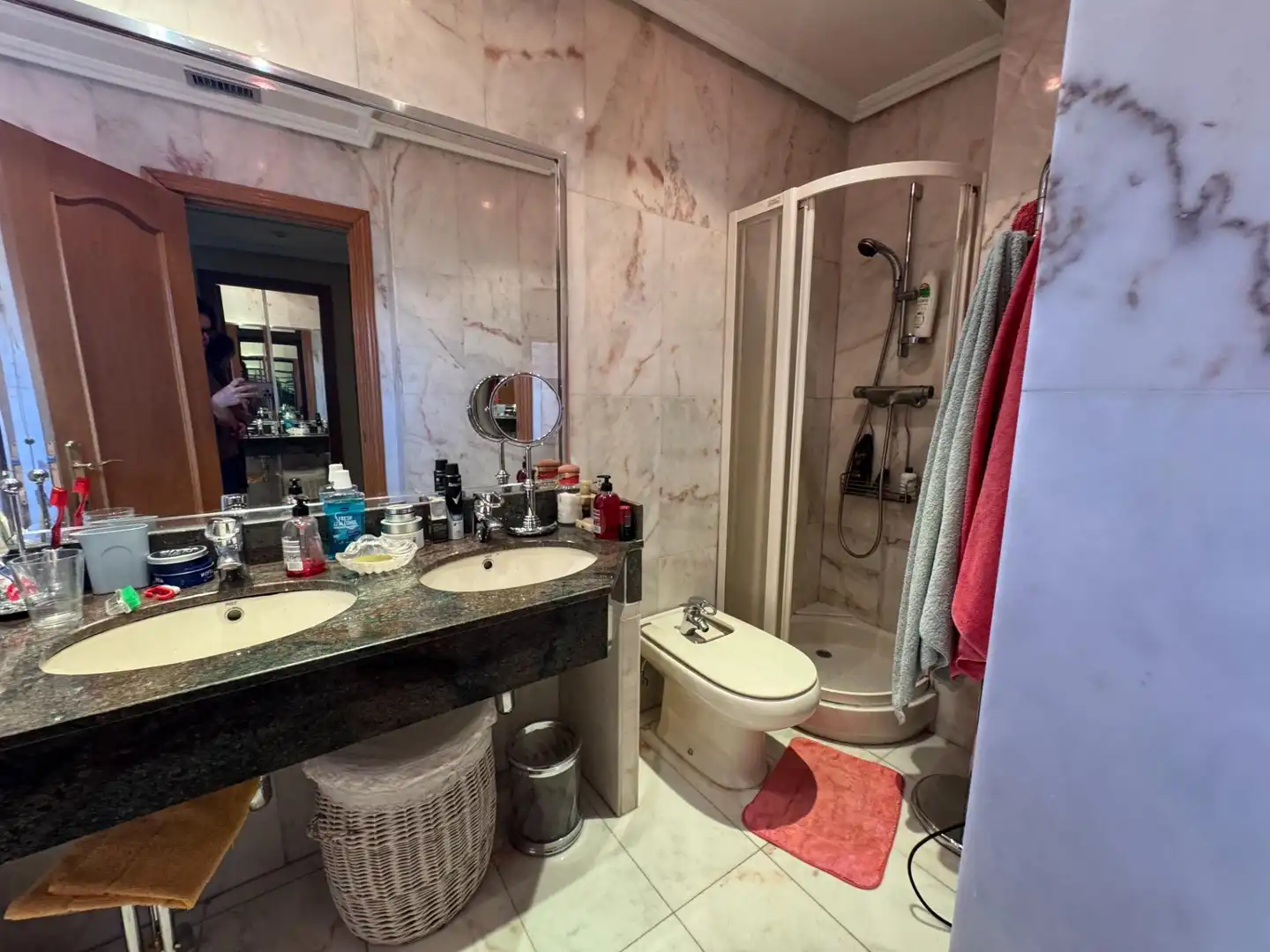 Bathroom of Flat for sale in Madrid  with Air Conditioner, Heating and Terrace