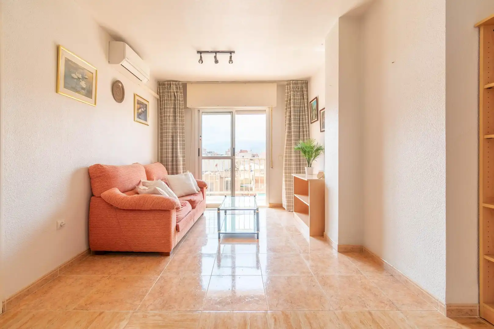 Living room of Flat for sale in Almería  with Terrace and Furnished