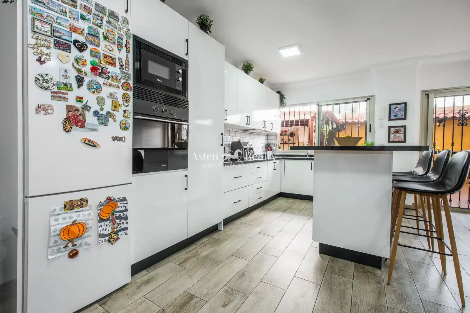 Cocina de Apartamento en venta en Guía de Isora con Aire acondicionado, Terraza y Trastero