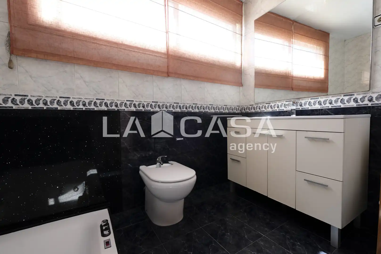 Baño de Casa o chalet en venta en Barcelona con Terraza y Trastero