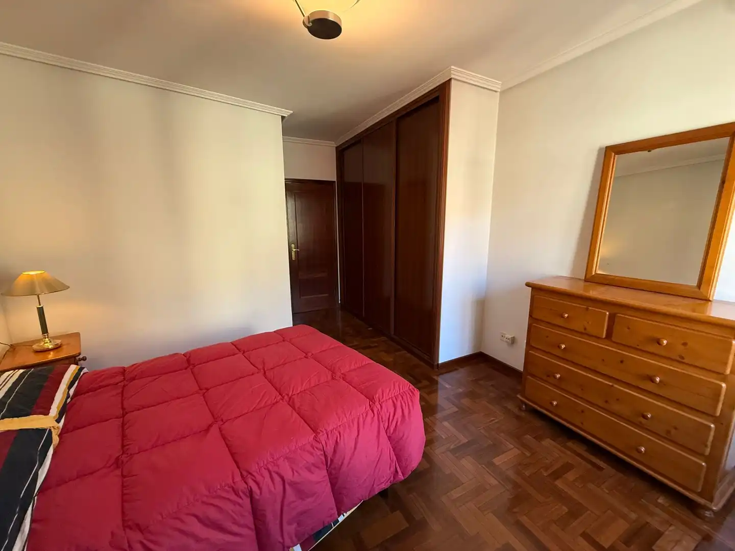 Schlafzimmer von Wohnung zum Verkauf in Oviedo  mit Heizung, Abstellraum und Möbliert